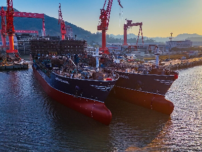 开门红丨同日完成三船出坞 马尾造船2026年首批次出坞节点顺利完成
